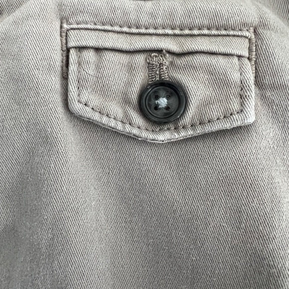 Banana Republic City Chino Shorts - Picture 2 of 6